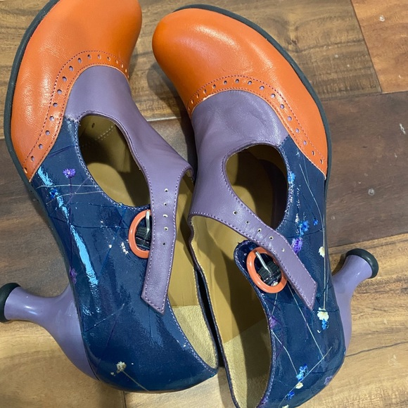 Fluevog Bellevue Ella Baker Brogued Heel with Cutout - Picture 4 of 9